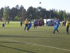 Jari Jäväjä hätyyttelee FC OPA:n maalia.