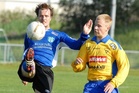 Jalkapallo on välillä ilmeikästä touhua.