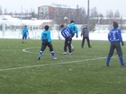 FC OPA:n Janne Myllylä ja OuHu:n Juho Muhonen kamppailevat.